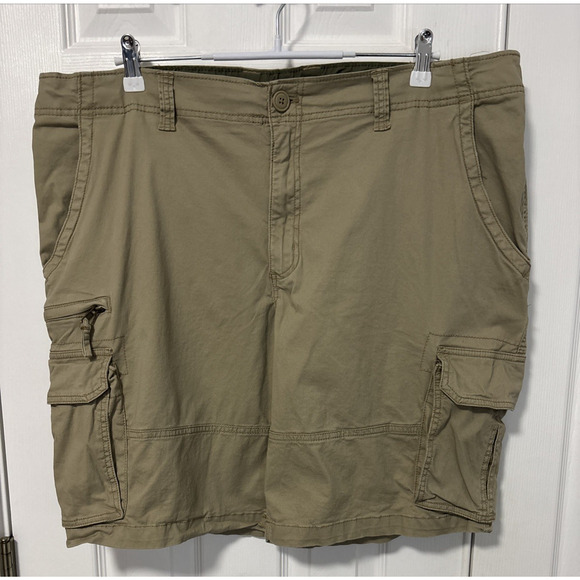 George Men's 42 Cargo Utility Shorts Khaki Outdoor Hiking Athleisure Casual - Picture 1 of 7